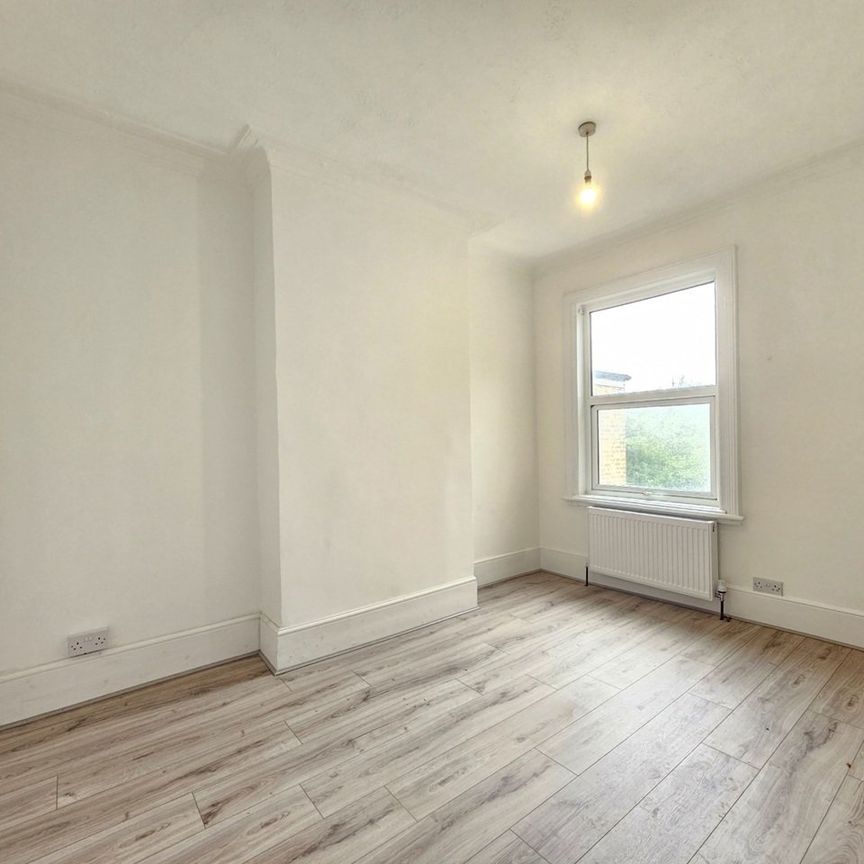 2 Bed Maisonette, Newlands Park, SE26 - Photo 1