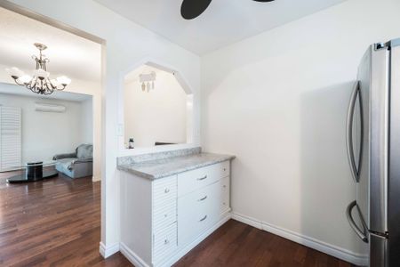 For Lease - 10 Claudette Gate, Hamilton, Ontario - Photo 3