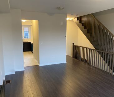 For Lease - 829 Atwater Path, Oshawa, Ontario - Photo 6