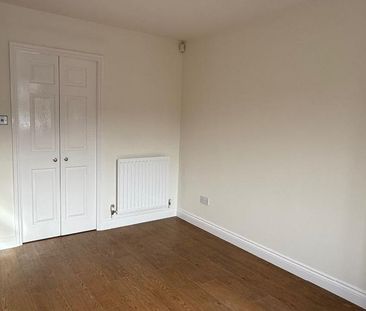 2 bedroom semi-detached house to rent - Photo 3