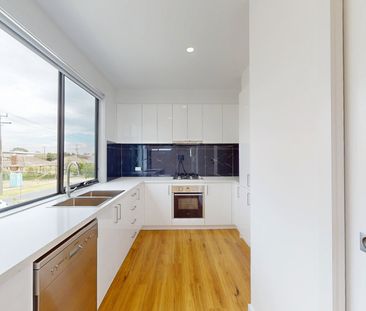 Modern Comfort Meets Inner-West Convenience - Photo 4