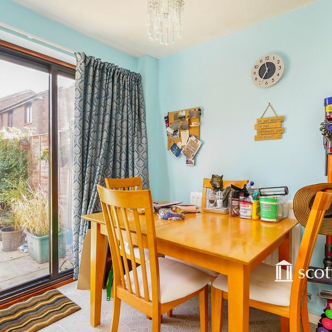 2 bedroom end of terrace house to rent - Photo 1