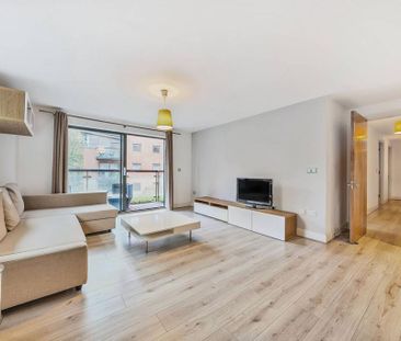 3 bedroom flat to rent - Photo 2