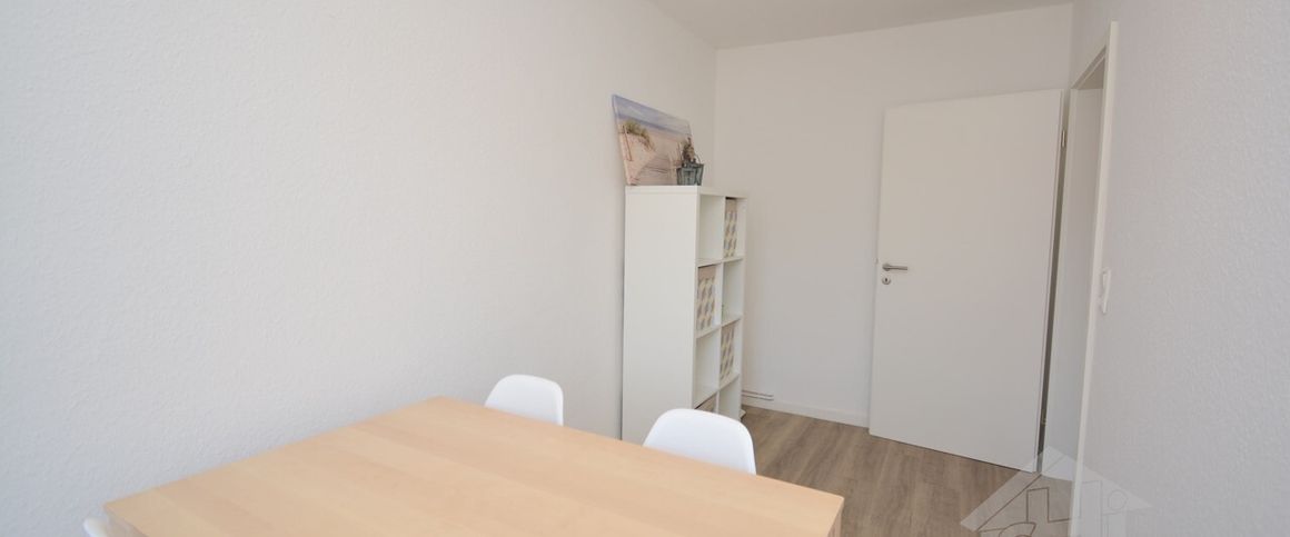 WG Zimmer in Elmshorn in 2 er WG STUDENTEN BUTZEN ab 01.04.2026 frei - Foto 1