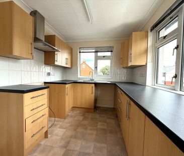 3 bed apartment to rent in - Exeter Road, Cullompton, EX15 - Photo 1