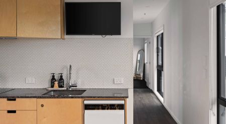 Two Bedroom - Fully Furnished - Photo 3