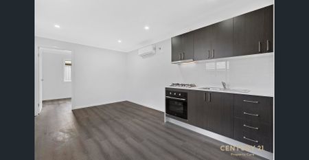 Modern 2 bedroom granny flat with NBN and WATER USAGE included !! - Photo 3