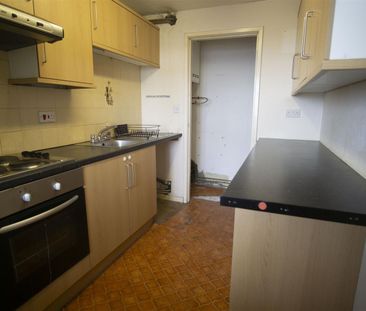 2 Bed Flat to Let on Sandown Court, Avenham Lane, Preston - Photo 1