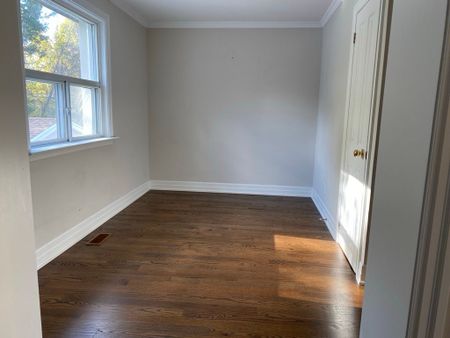 For Lease - 139 Horsham Avenue Unit# Main, Toronto, Ontario - Photo 5