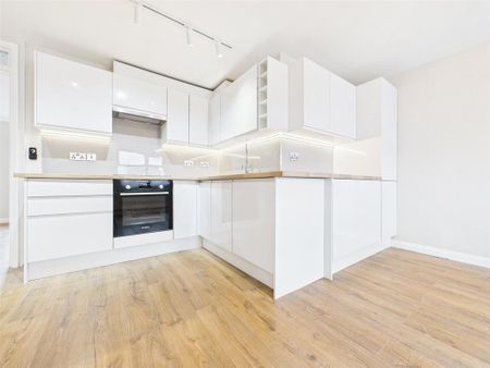 2 bedroom apartment to rent - Photo 5