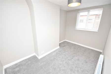 Gladstone Road, Neston - Photo 4