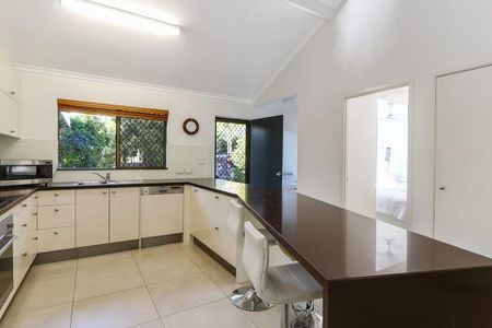 Unit 24/124 Noosa Parade, Noosaville. - Photo 4