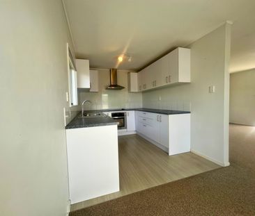 Well-presented 3-bedroom unit in New Lynn - Photo 3