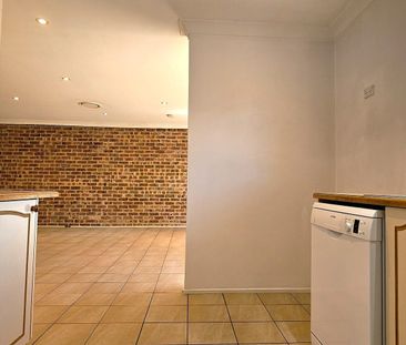 MODERN VILLA IN CENTRAL LOCATION!! - Photo 3