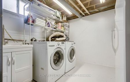 For Lease - 1319 Oxford Avenue, Oakville, Ontario - Photo 3