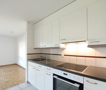 Charmant 2.5 pièces au rez avec terrasse - Foto 2