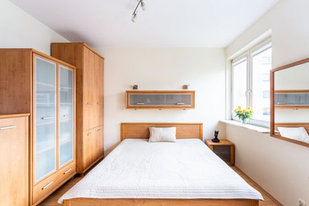 Do wynajęcia gustowny apartament blisko metra - Zdjęcie 5