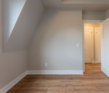 For Lease - 352 Jones Avenue Unit# 4, Toronto, Ontario - Photo 1