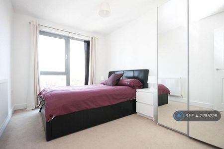 2 bedroom flat to rent - Photo 3