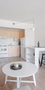 Loft entièrement meublé à louer Sainte-Foy / Sillery novembre 2025 - Photo 3