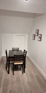 2 bedroom basement 950sqft - Photo 4