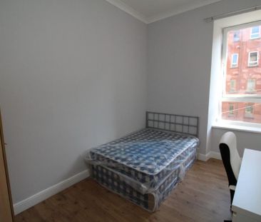 4 bedroom flat to rent - Photo 6