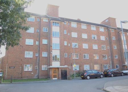 3 Bed Flat, Halford House, SW15 - Photo 5