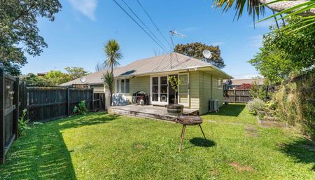 2 Bedroom with garage - Fully fenced - Pet fri... - Photo 5