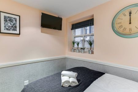 Flat 19 , 2nd floor , 32 Leonard Street, London - Photo 3