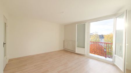 T4 de 71 m² grand séjour avec balcon – proche tram - Photo 4