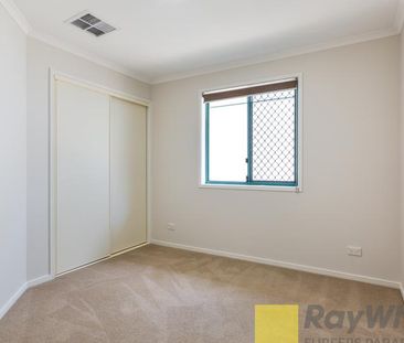 6 Leeds Close, 4214, Arundel - Photo 4