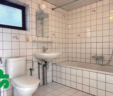 Opgefriste woning met 2 slaapkamers, ruime omheinde tuin en garage ... - Photo 5