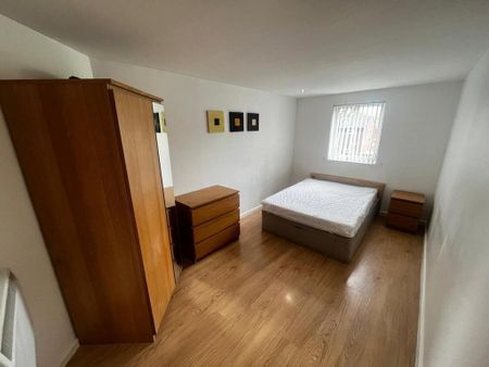 2 bedroom flat to rent - Photo 5