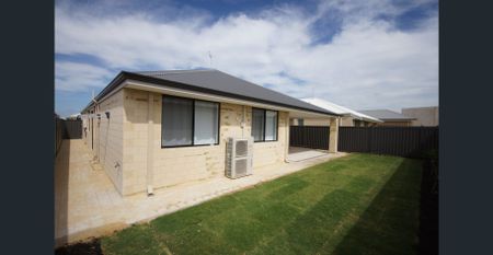 Beautiful 4 Bed / 2 Bath Family Home for Rent - Treeby, WA - Photo 2