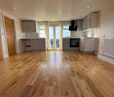 3 bedroom maisonette to rent - Photo 1