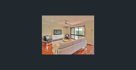 Spacious 4-Bedroom Family Home in the Heart of Algester - Photo 2