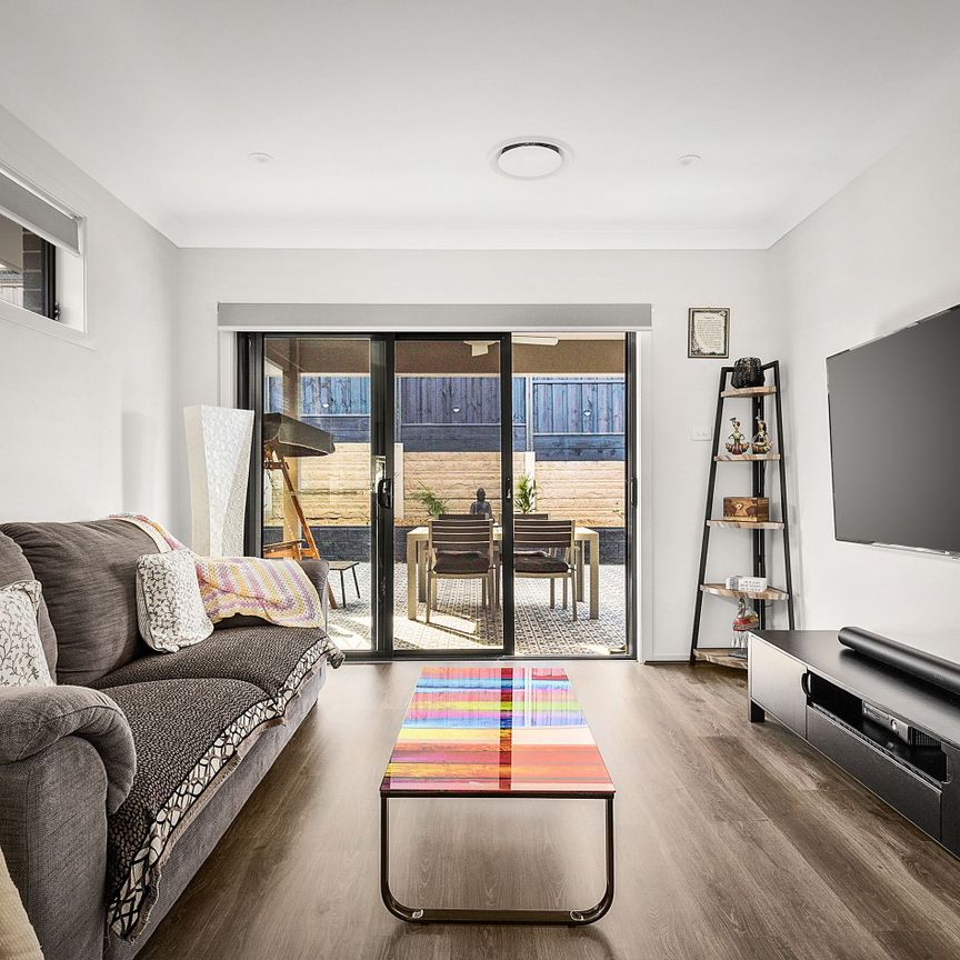 Single Level Stunner - Photo 1