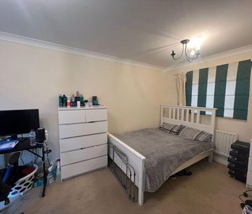 1 bedroom in a house share to rent - Photo 4