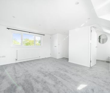 4 bedroom semi-detached house to rent - Photo 5