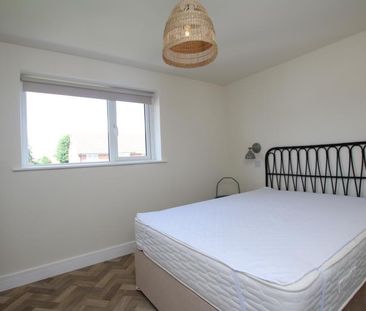 7 bedroom semi-detached house to rent - Photo 4