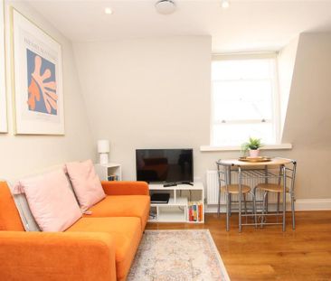 1 bedroom flat to rent - Photo 2
