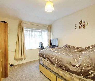 Ripley Close, Langley, SL3 - Photo 4