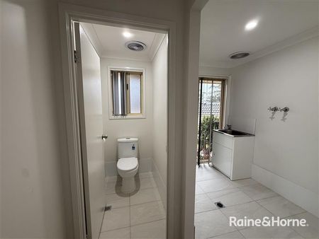 Low maintenance home - Photo 5