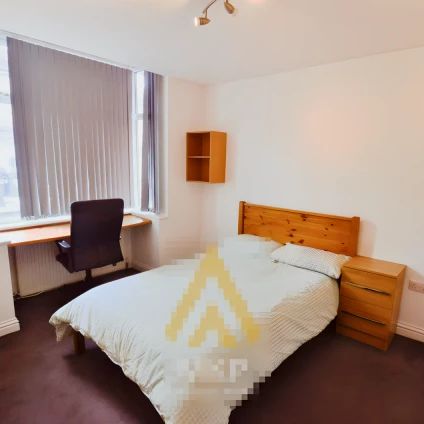 8 Bedroom 3 Bathroom - Photo 1