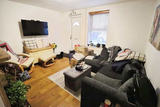 2 bedroom terraced house to rent - Photo 1