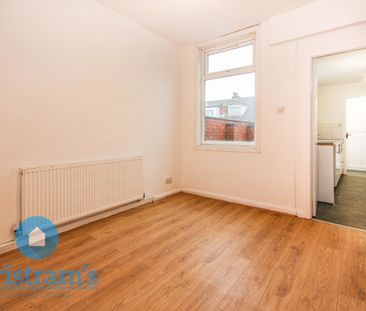 2 bed End Terraced House for Rent - Photo 2