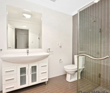 Ultra Modern Four Bedroom Townhouse - Photo 1