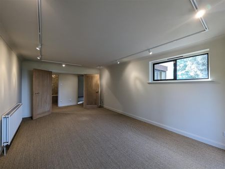 2 Bedroom Flat - Photo 3