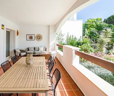 2 Bedroom Apartment For Rent in Nueva Andalucía, Málaga - Photo 3