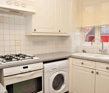 1 bed End Terrace House for rent - Photo 2